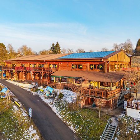 Sport-Hotel Sibenicni Vrch Mnichovice Exteriör bild