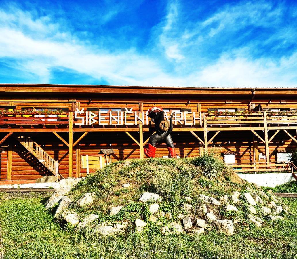 Sport-Hotel Sibenicni Vrch Mnichovice Exteriör bild