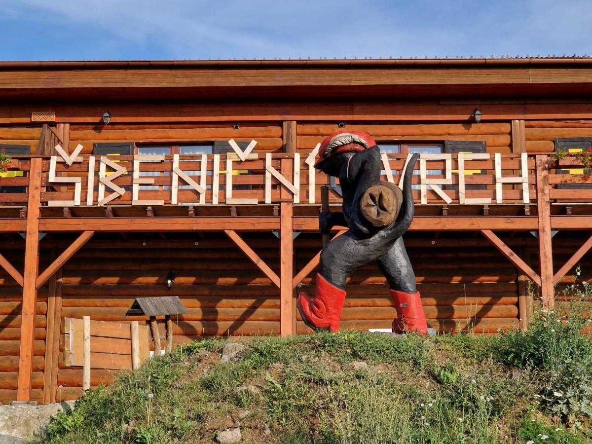 Sport-Hotel Sibenicni Vrch Mnichovice Exteriör bild