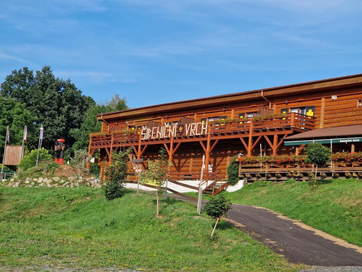 Sport-Hotel Sibenicni Vrch Mnichovice Exteriör bild