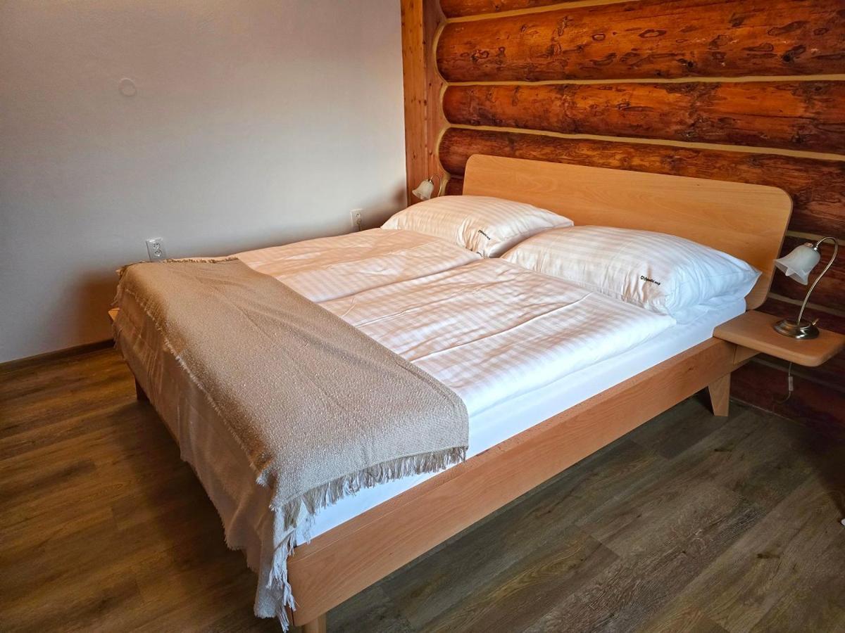 Sport-Hotel Sibenicni Vrch Mnichovice Exteriör bild