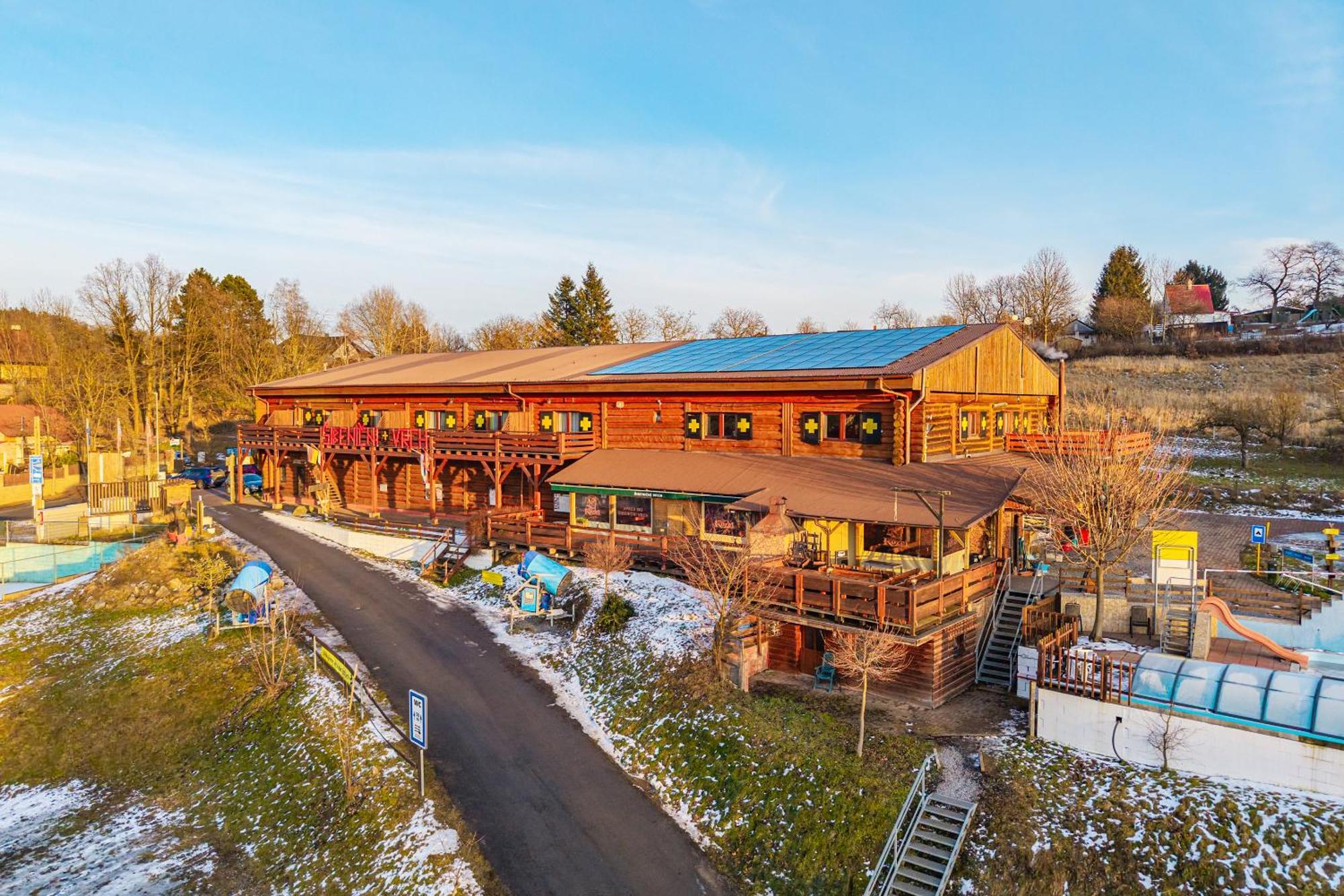 Sport-Hotel Sibenicni Vrch Mnichovice Exteriör bild