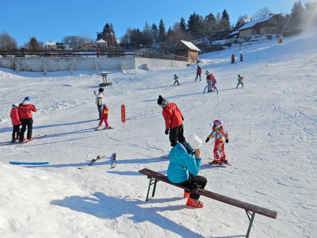 Sport-Hotel Sibenicni Vrch Mnichovice Exteriör bild