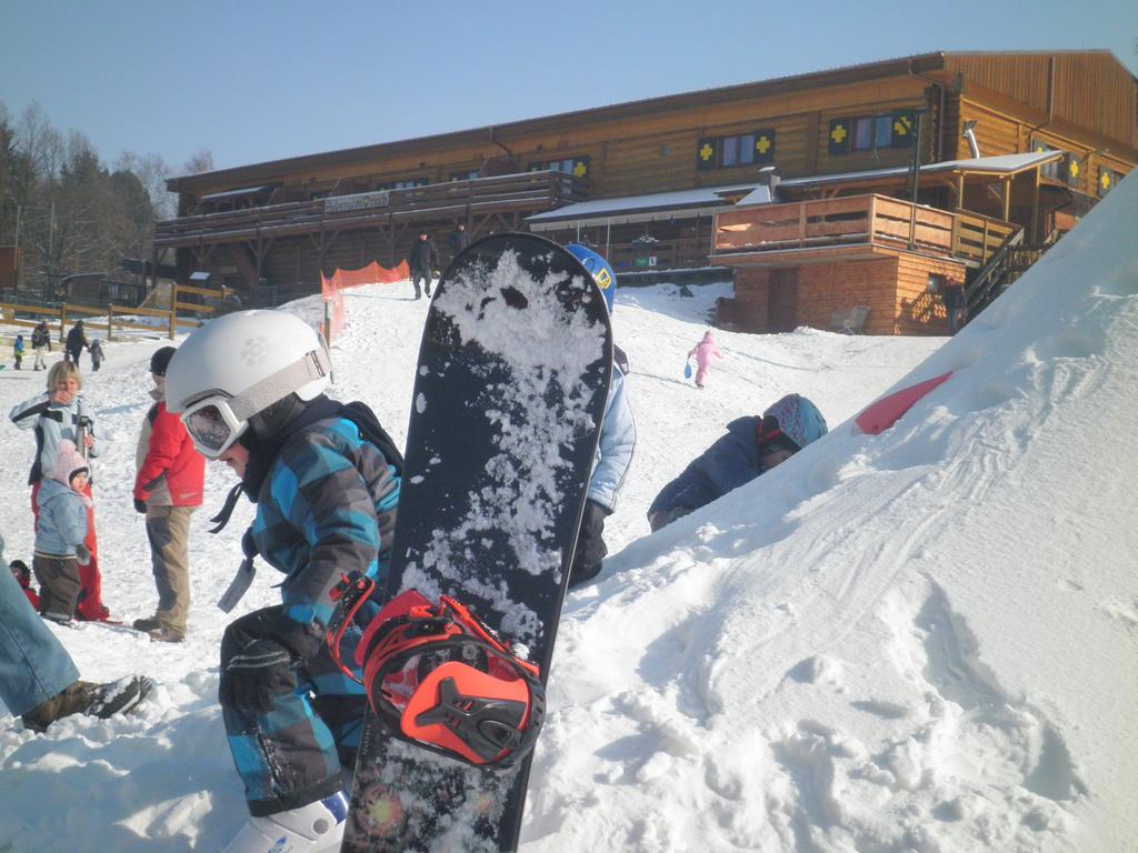 Sport-Hotel Sibenicni Vrch Mnichovice Exteriör bild