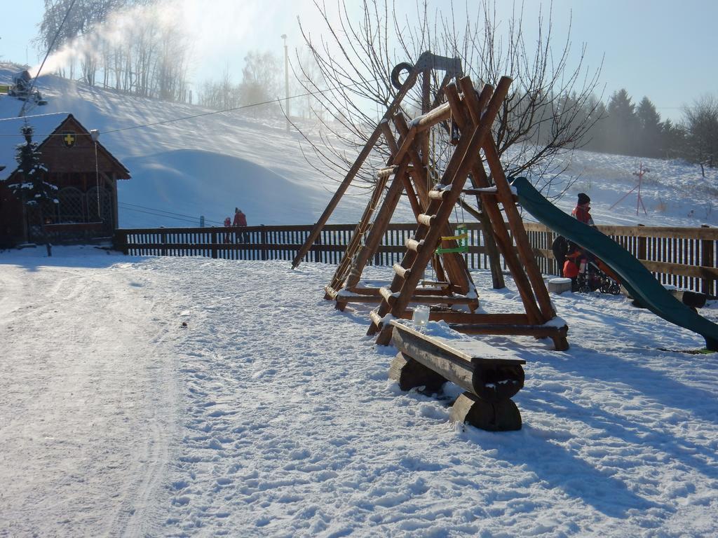 Sport-Hotel Sibenicni Vrch Mnichovice Exteriör bild