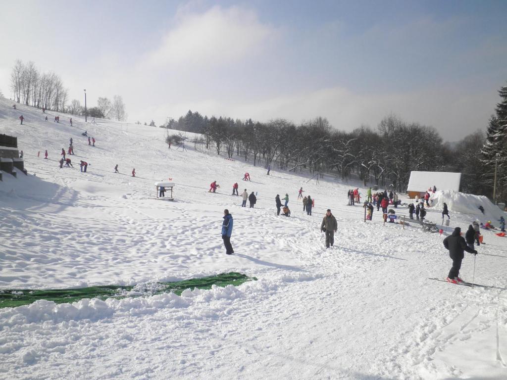 Sport-Hotel Sibenicni Vrch Mnichovice Exteriör bild