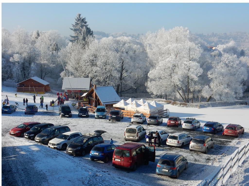 Sport-Hotel Sibenicni Vrch Mnichovice Exteriör bild