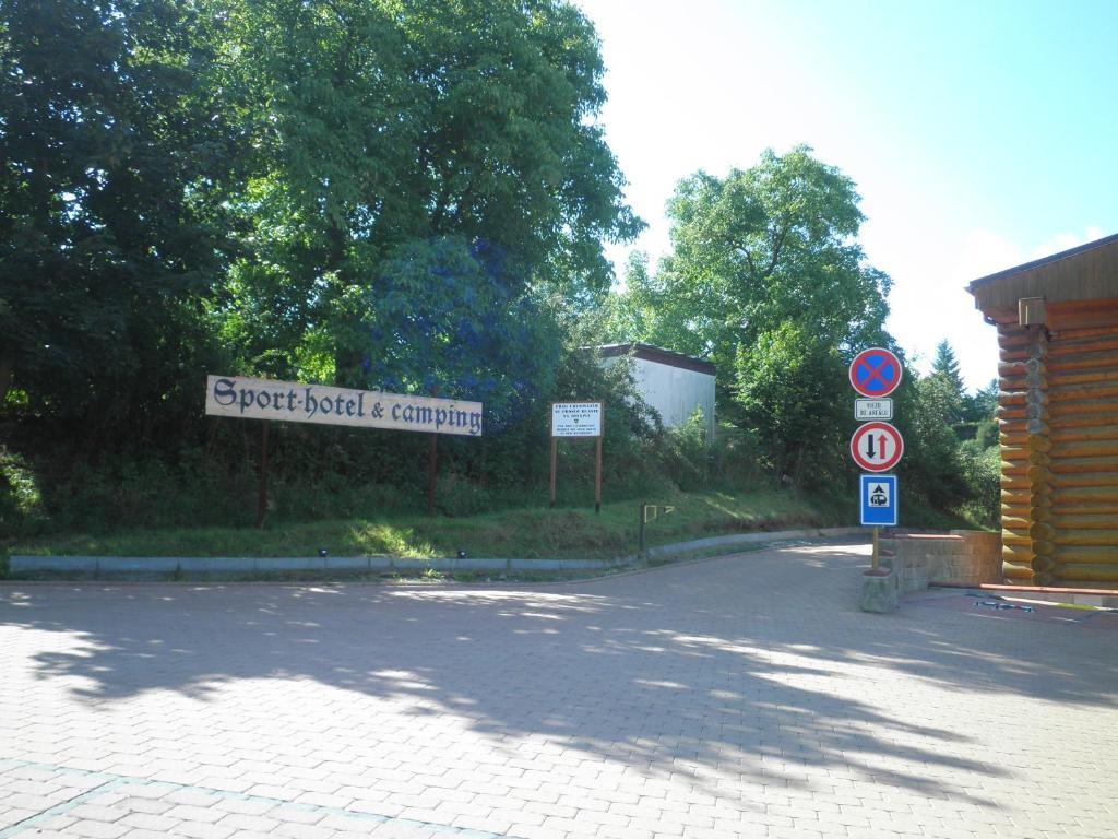 Sport-Hotel Sibenicni Vrch Mnichovice Exteriör bild