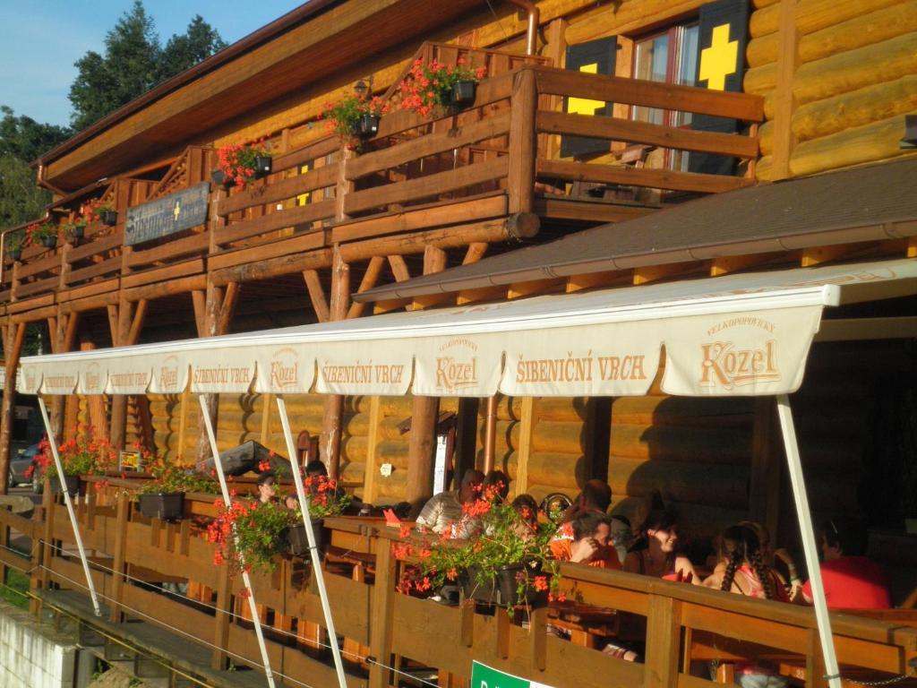 Sport-Hotel Sibenicni Vrch Mnichovice Exteriör bild