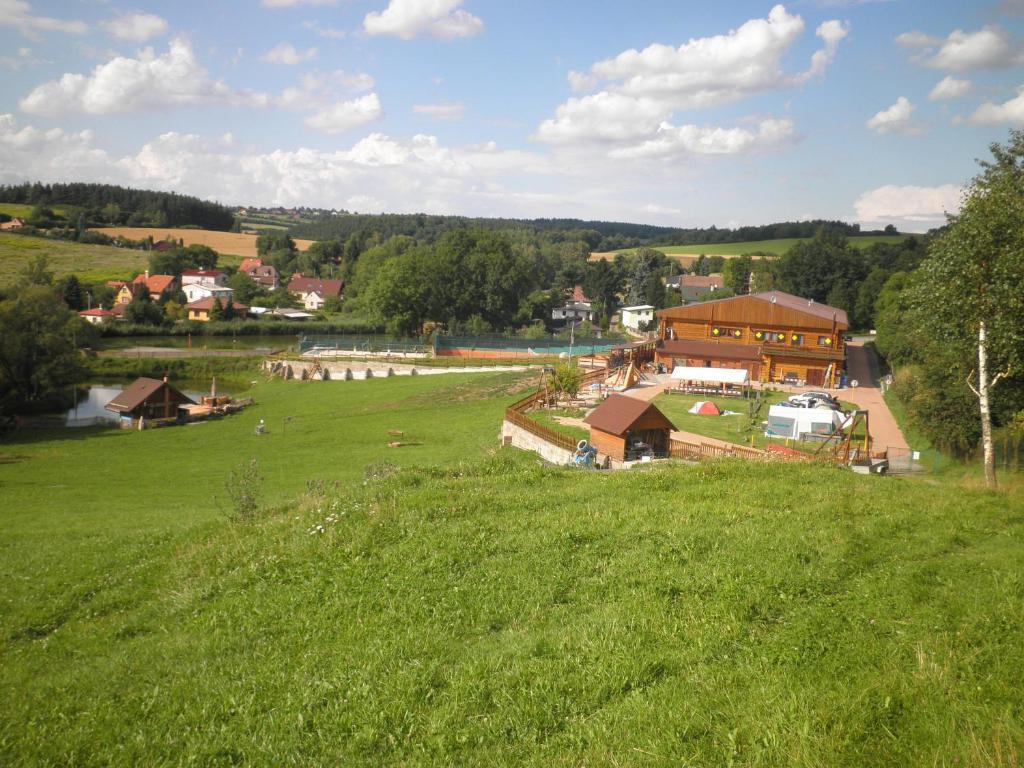 Sport-Hotel Sibenicni Vrch Mnichovice Exteriör bild